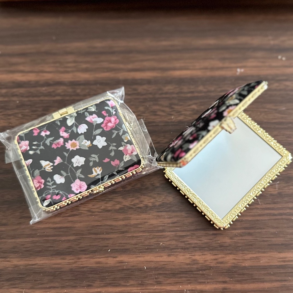 Flower Compact Mirror for Purse and Travel - Black